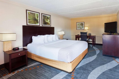 Americas Best Value Inn Montgomery image 18