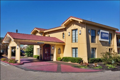 Americas Best Value Inn Montgomery image 6